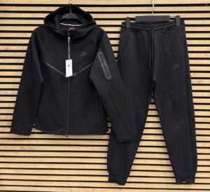 Nike Tech Fleece Crna: Savršena Kombinacija Udobnosti i Stila