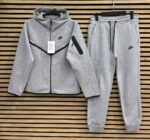 Nike Tech Fleece Siva: Savršena Kombinacija Udobnosti i Stila
